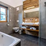 Alpesi faház In Near Slopes *